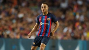 Sergiño Dest con el Barcelona