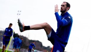 Diego Godín viajará a España para rehabilitarse 