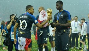 Mbappé y Pogba tras ganar el Mundial de Rusia 2018