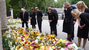 Ofrenda de flores para la Reina Isabel II