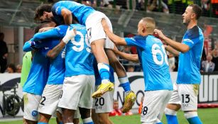 Napoli venció 1-2 al Milan y es líder de la Serie A