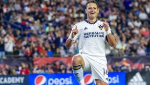 Chicharito Hernández en festejo de gol