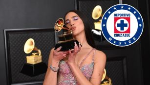 Dua Lipa tras ganar un premio Grammy 