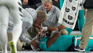 Tua Tagovailoa de los Dolphins sufrió conmoción en la cabeza ante Bengals