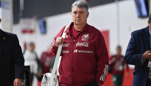 Tata Martino en un partido de México