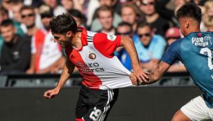 Santi Giménez fue titular con el Feyenoord 