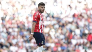 Alexis Vega durante un partido de Chivas