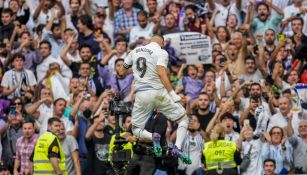 Benzema celebrando su gol