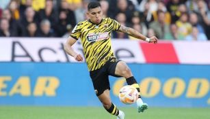 Orbelín Pineda con el AEK Athens