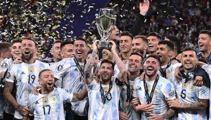 Argentina celebra en la Copa de Campeones Conmebol-UEFA