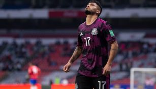 Tecatito Corona durante partido con la Selección Mexicana