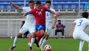 Orlando Galo durante un duelo amistoso con Costa Rica