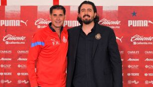 Fernando Hierro y Amaury Vergara en conferencia de prensa