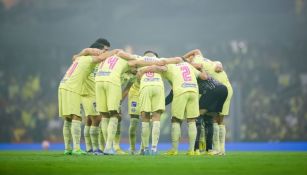 Jugadores del América previo un partido