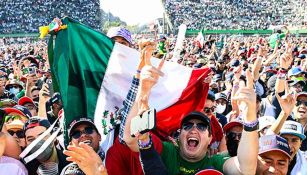 Aficionados mexicanos en el Autódromo Hermanos Rodríguez