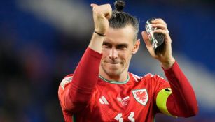 Gareth Bale en festejo con Gales