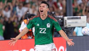 Chucky Lozano en celebración de gol 