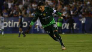 Humberto Hernández en acción con Atlante