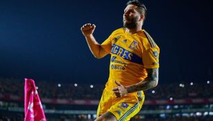 Gignac celebra con Tigres