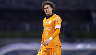 Memo Ochoa en un partido de América