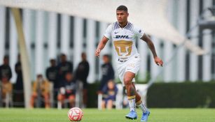 Caicedo con Pumas