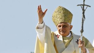 Políticos mexicanos se despiden de Benedicto XVI