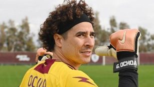 Memo Ochoa con el Salernitana