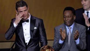 Cristiano Ronaldo vendió el Balón de Oro que Pelé le entregó