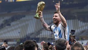 Lionel Messi sale libro de su Campeonato del Mundo en Qatar 2022