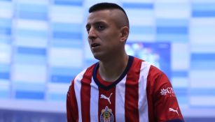 Alvarado en un partido de Chivas