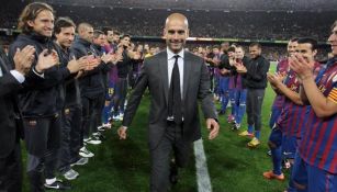 Pep Guardiola en pasillo con el Barcelona