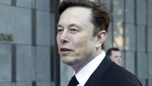 Elon Musk sale del Edificio Federal Phillip Burton y del Palacio de Justicia