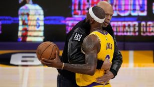 Kareem Abdul-Jabbar felicita a LeBron James