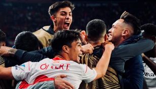 Sevilla celbra anotación ante PSV