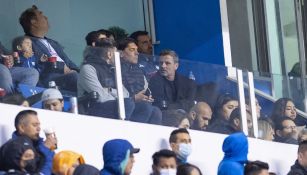 Diego Cocca en el palco del Estadio Cuauhtémoc para ver el Puebla vs Cruz Azul