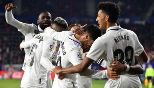 Real Madrid venció al Osasuna y le mete presión al Barcelona