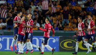 Chivas venció a Tigres en el Volcán y suma su quinta victoria en el Torneo