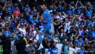 Antuna celebrando el gol de la victoria celeste