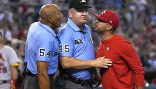 MLB: Las Grandes Ligas revisan incidente entre umpire y manager de los Cardinals