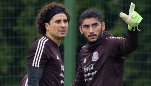 Mientras Memo Ochoa busca un nuevo Mundial, Jesús Corona pide dar paso a jóvenes para 2026