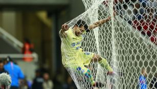 Henry Martín en festejo de gol