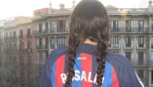 Rosalía con el jersey del Barcelona