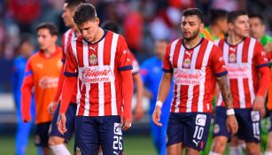 Jugadores de Chivas se lamentan tras empate