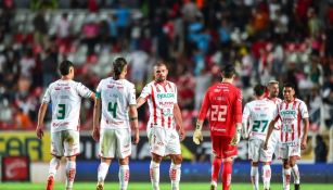 Los Rayos rumbo a los vestidores luego del empate con Santos