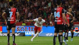 Atlas y Chivas repartieron puntos en un duelo lleno de goles