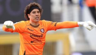 Guillermo Ochoa en el empate de la Salernitana ante el Inter de Milán