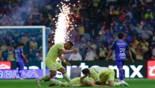 Celebraciones del primer gol de América frente a Monterrey