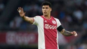 El lateral mexicano brilló en el encuentro del Ajax y puso una asistencia