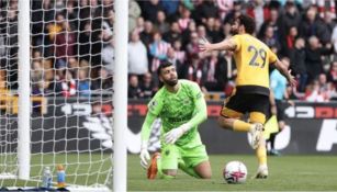 Diego Costa celebra el gol que abrió el marcador ante el Brentford