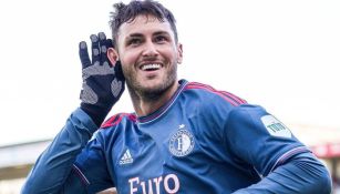 Santiago Giménez celebrando un gol con el Feyenoord